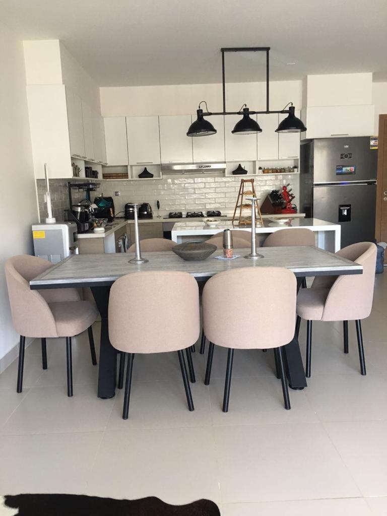 شقه بالدور الاول بالتجمع الاول Apartment *